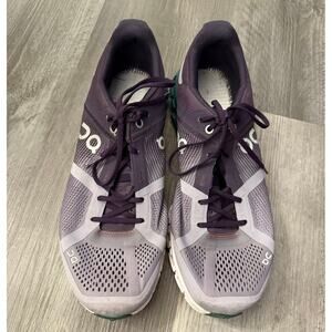 Women’s Purple On Running Cloudflow Running Shoes Size 10
